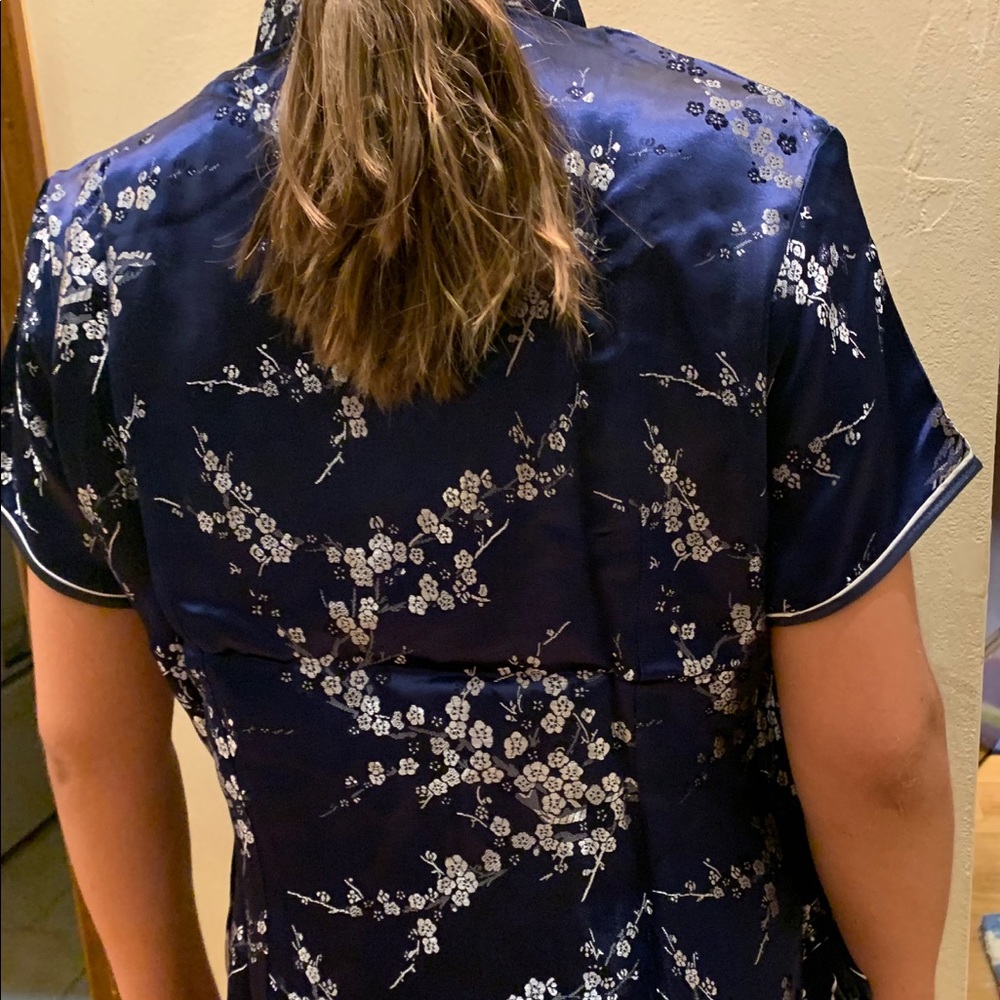 Women’s silk Chinese top - Picture 15 of 16